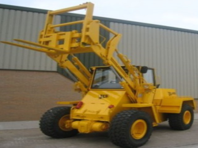 LOADER & LOADER FORKLIFT